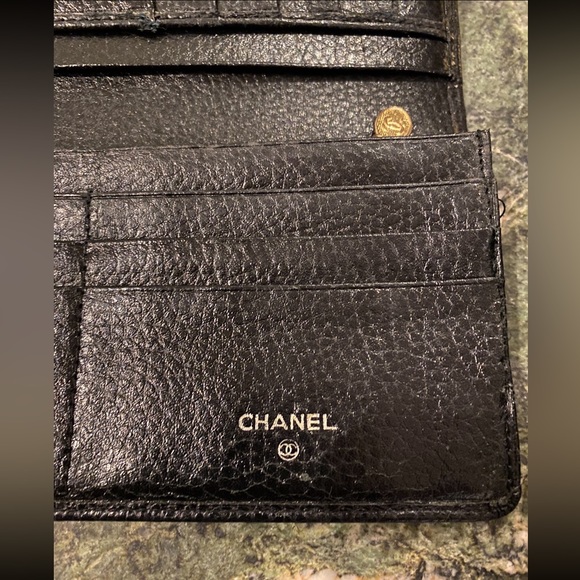 CHANEL Bi- Fold Leather Wallet - Picture 5 of 10
